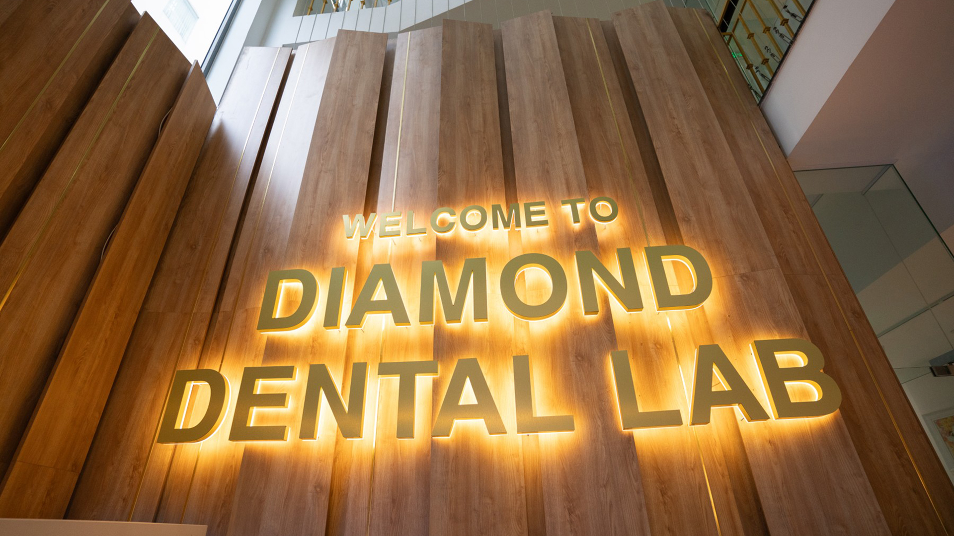 Giai đoạn khởi nguồn của Diamond Dental Group